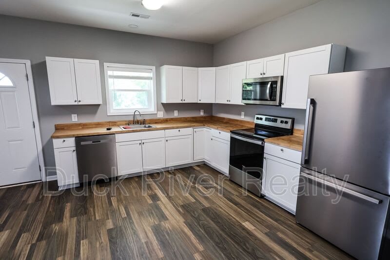 130 Westover Dr – photo 4