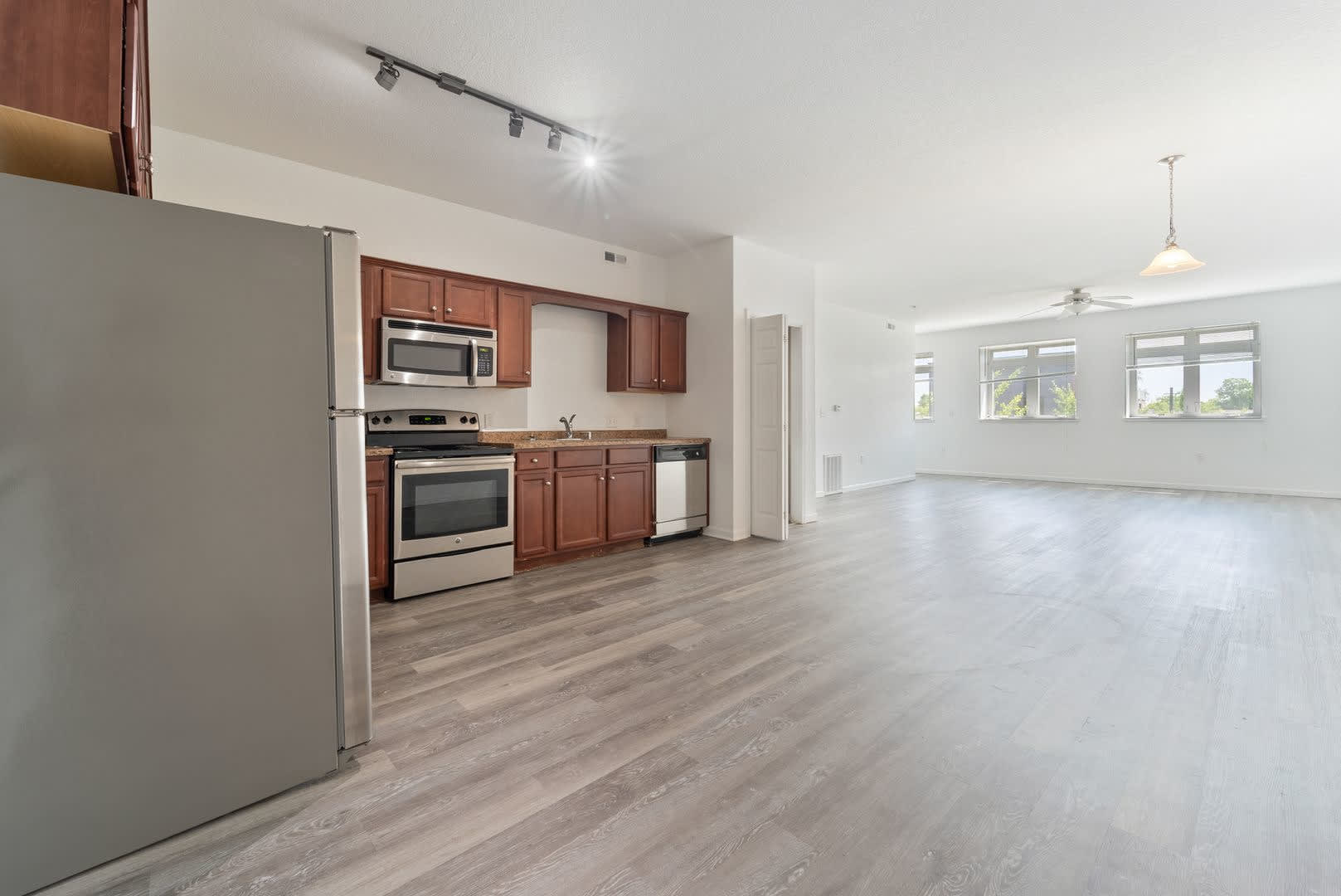 2215 College St – photo 1