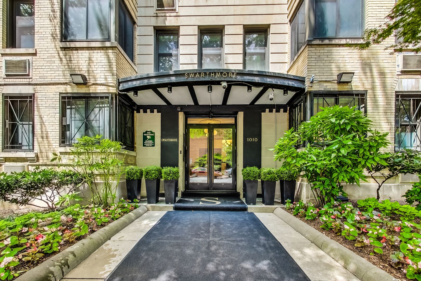 Stylish 1 Bedroom Condo In Foggy Bottom – photo 4