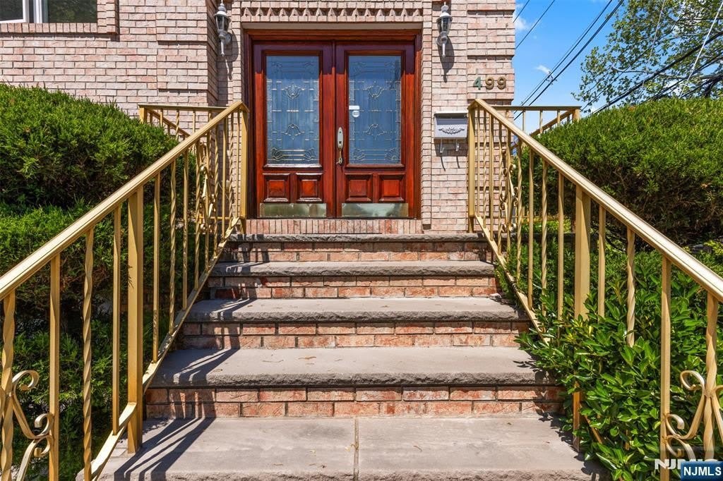 499 Morse Avenue – photo 3