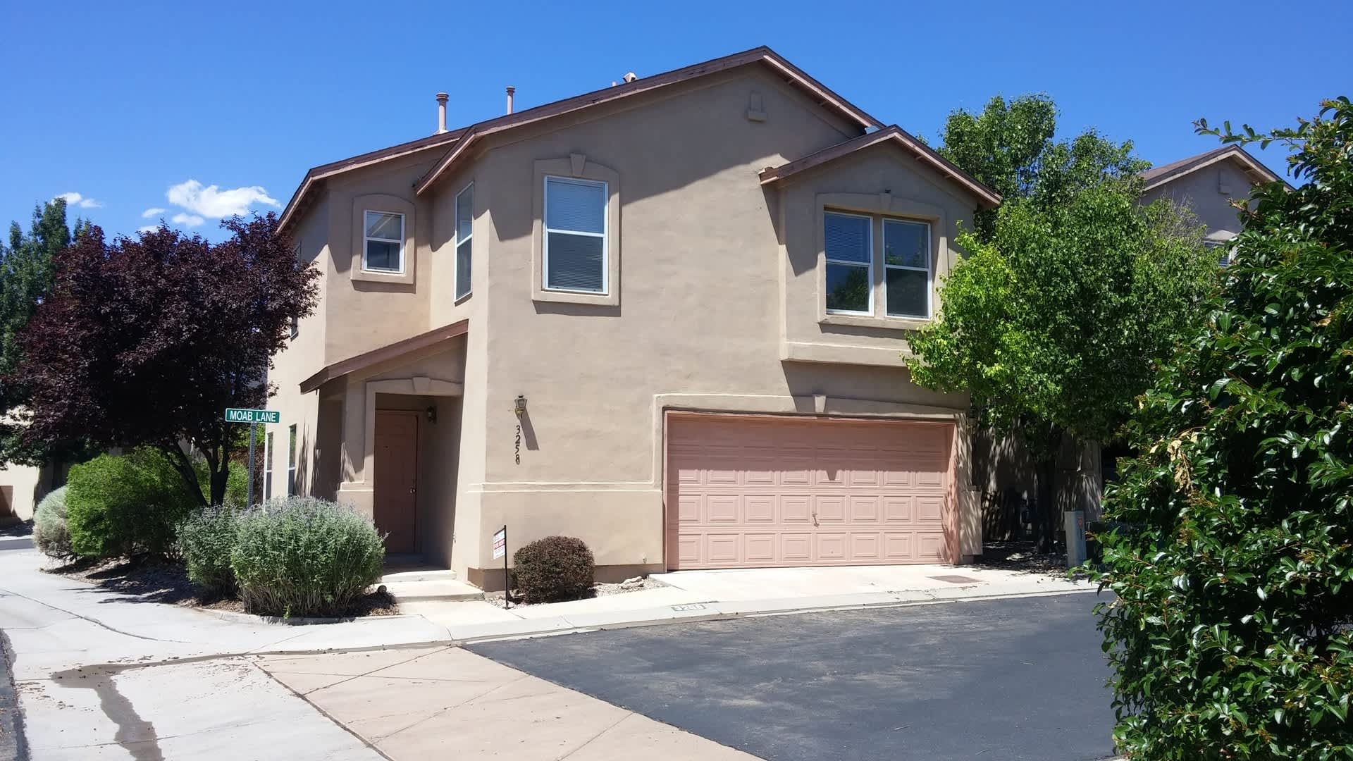 Great 3BR/2.5 Bath 1350 sqft Home in NE heights COMING SOON – photo 1