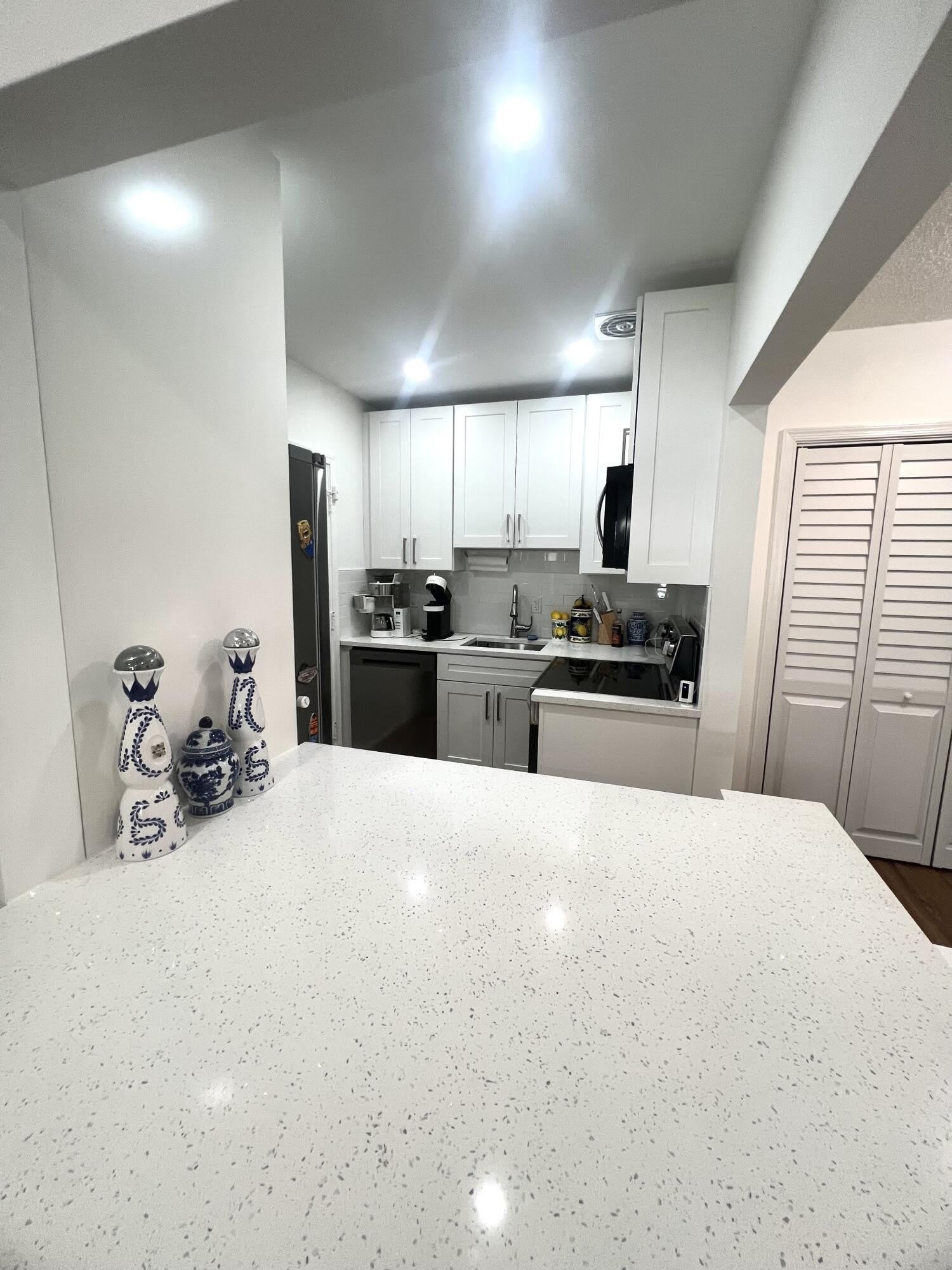 2261 NE 67th Street – photo 5
