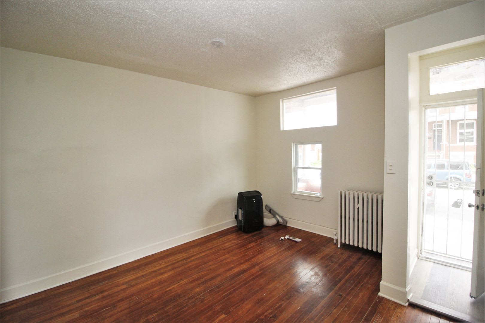 Nice EOG Coldstream Homestead Montebello 3bd/1ba w/ W/D! Available now – photo 3