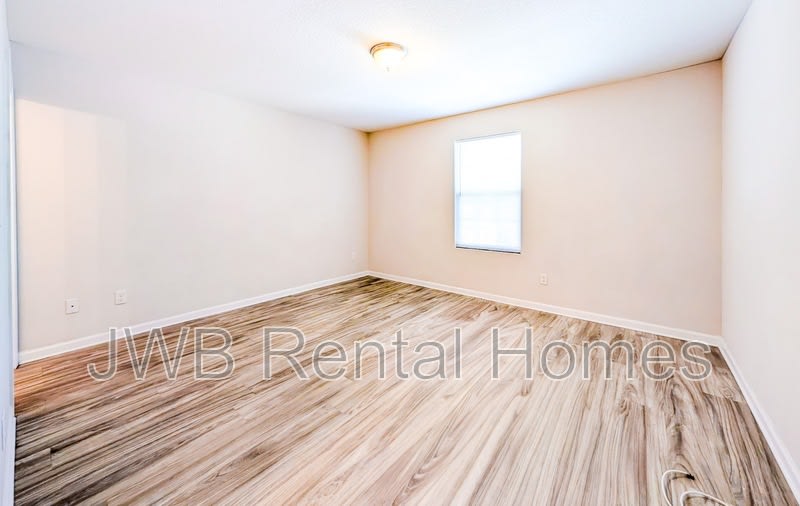 8511 Mcgirts Village Ln – photo 5