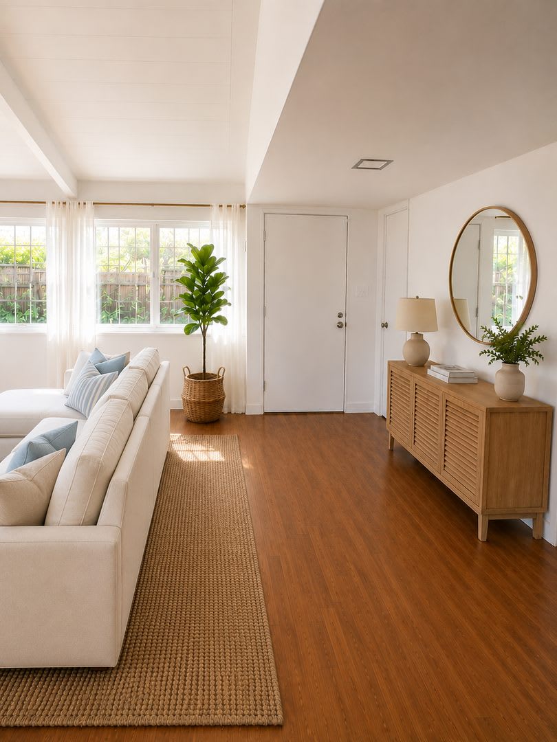 Charming 3 BD / 2 BA Home with Ample Natural Light and Spacious Backyard! – photo 2