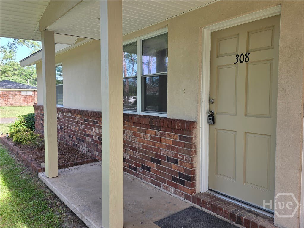 308 W Sixth Street – photo 2