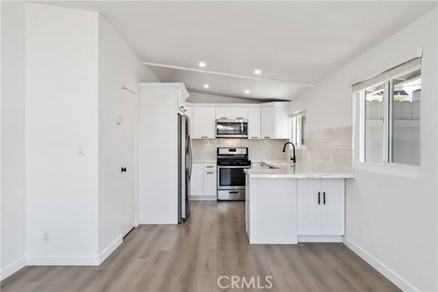3205 Bayside Drive – photo 5