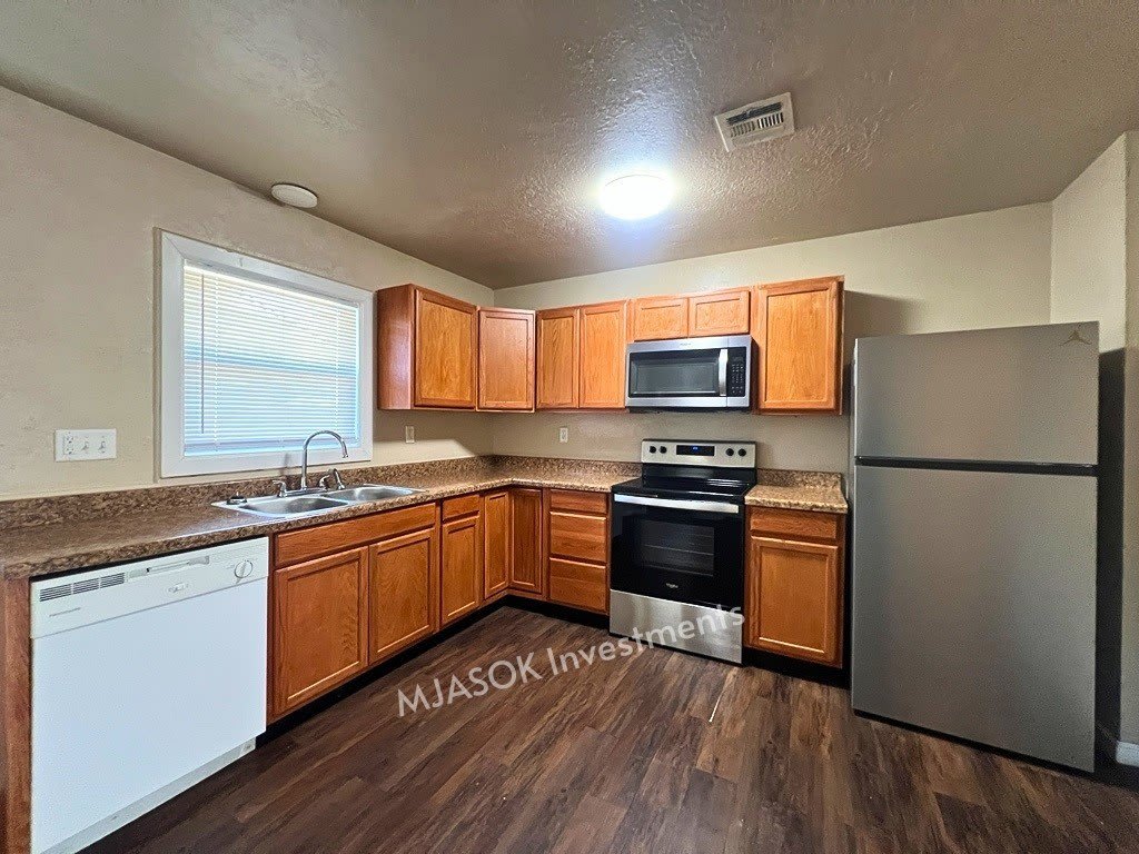 2619 NW Pollard Avenue – photo 3