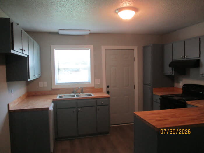 323 Oak Street – photo 3