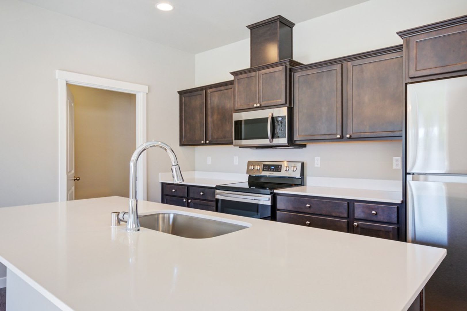 4Bd 2 5Ba In Lssd 500 Rent Credit No Pet Rent – photo 5