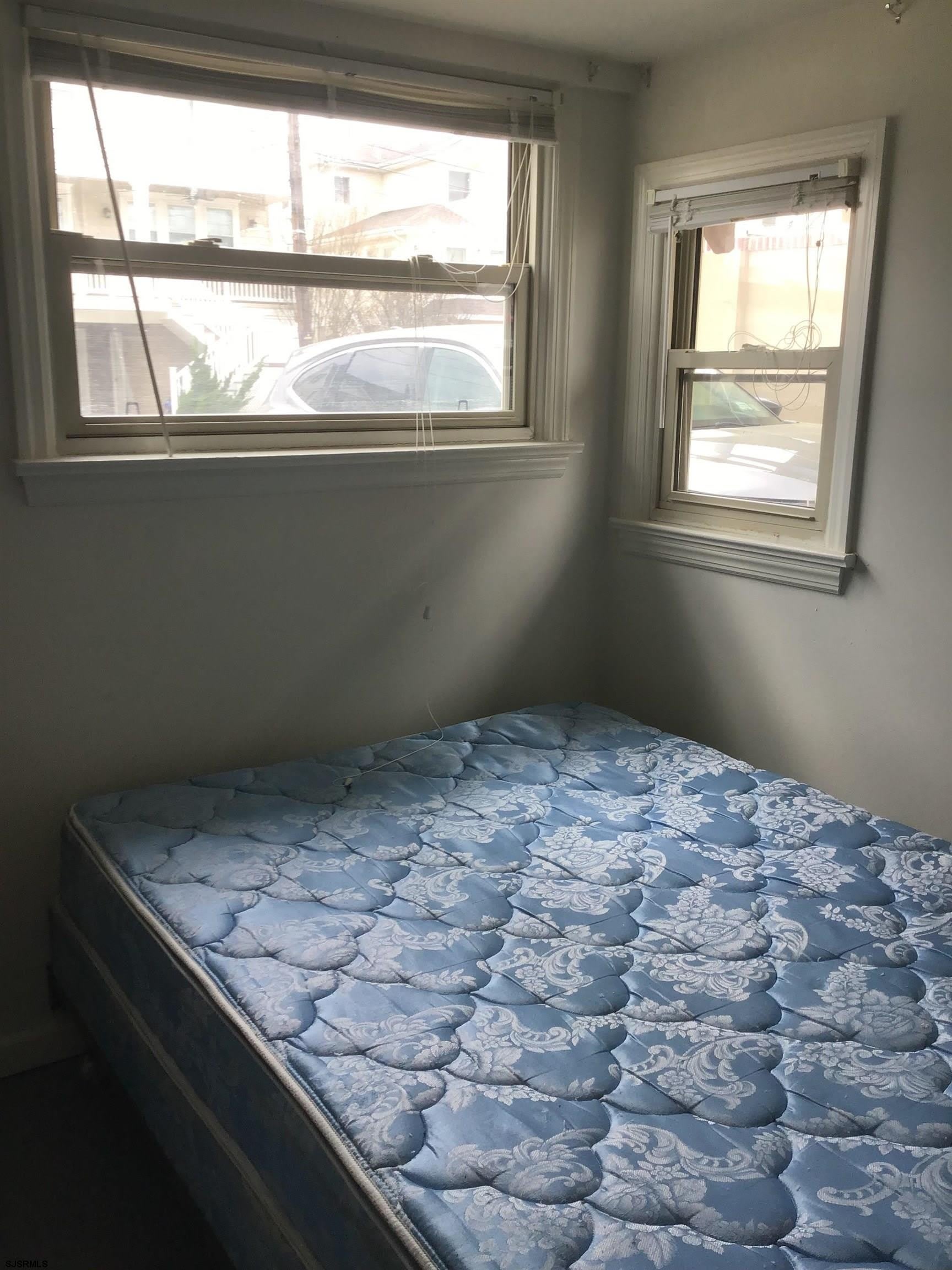 9317 Monmouth Ave – photo 4