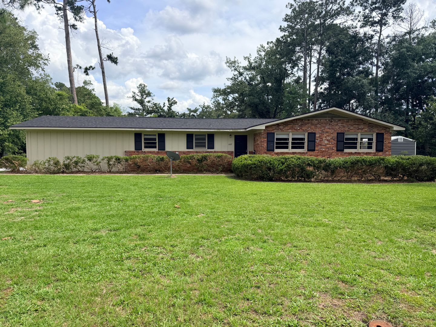 Upgraded 3 Bed, 2 Bath Single-Family Home in Valdosta – photo 1