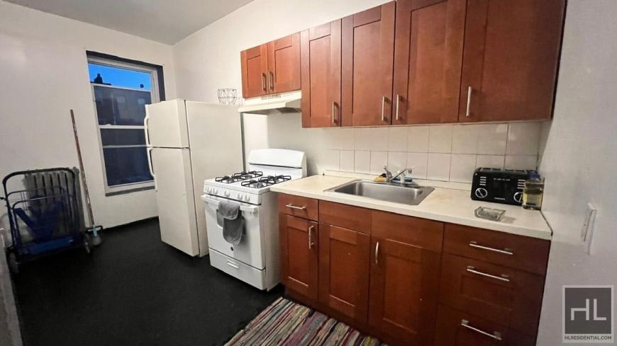 444 HALSEY STREET – photo 2