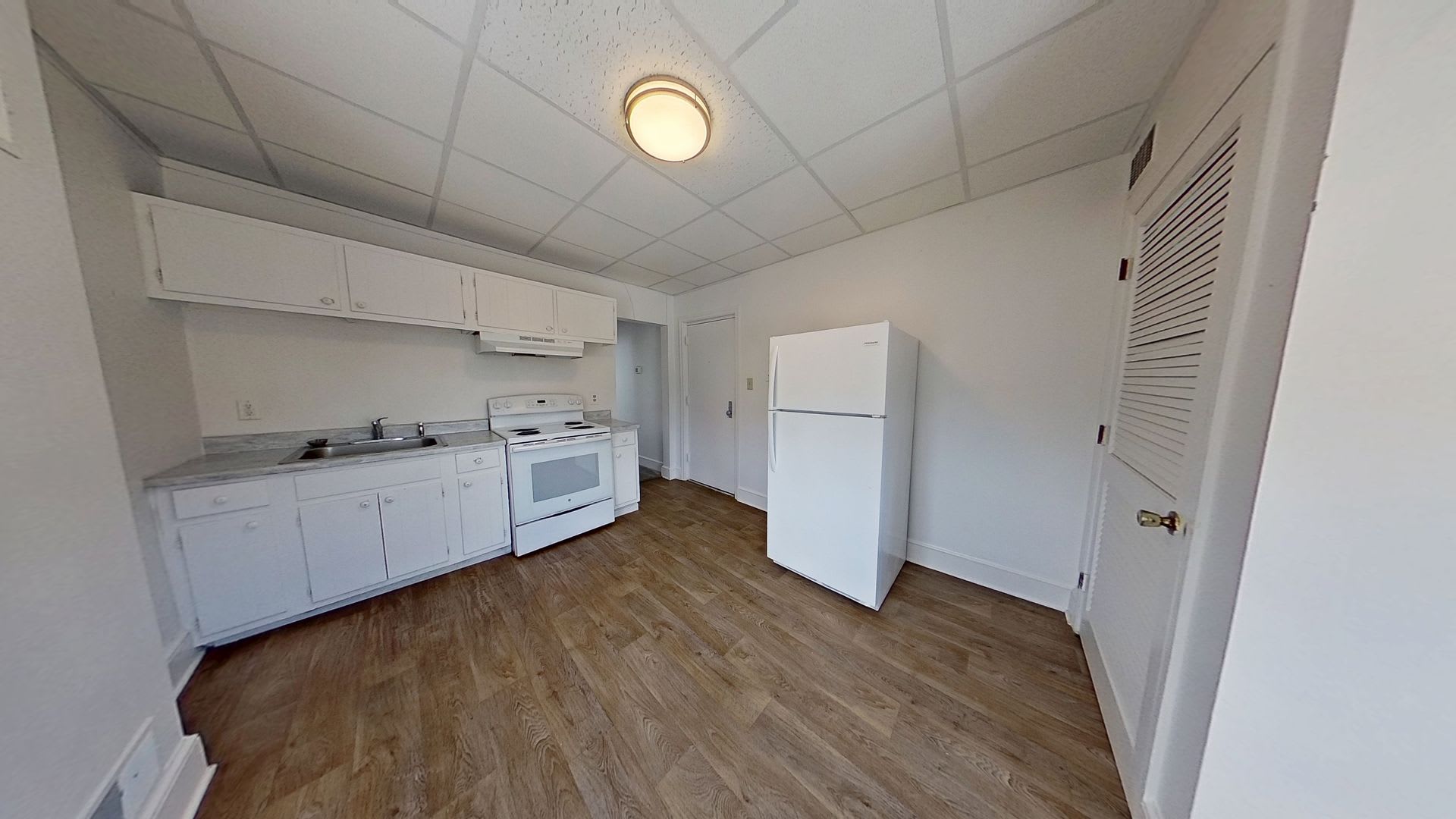 Spacious One Bedroom Apartment – photo 2