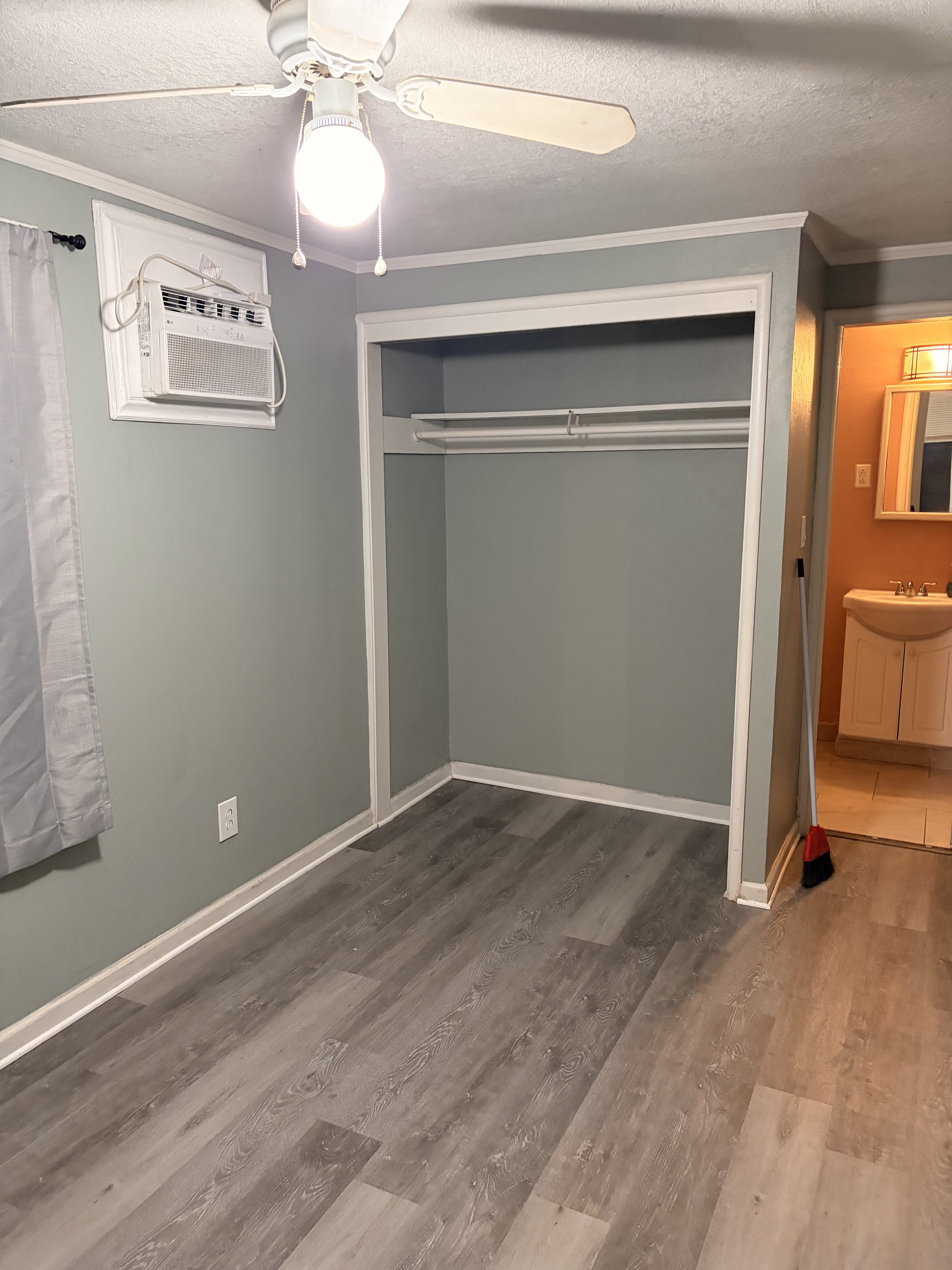 3815 1/2 N California St – photo 3