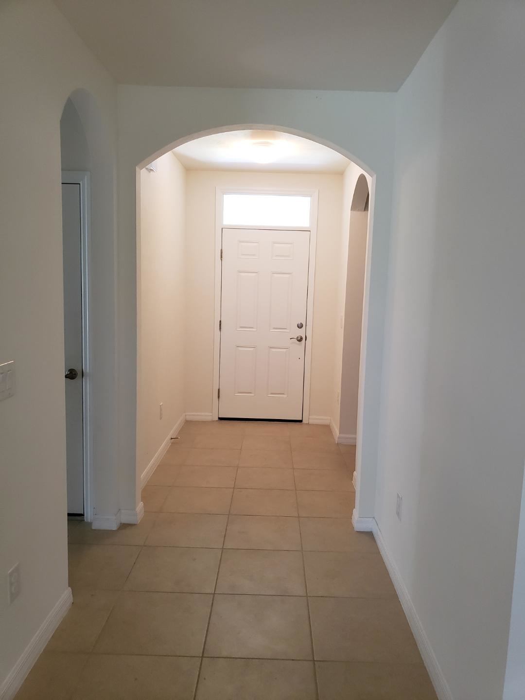 2529 Southwest 11Th Place – photo 2