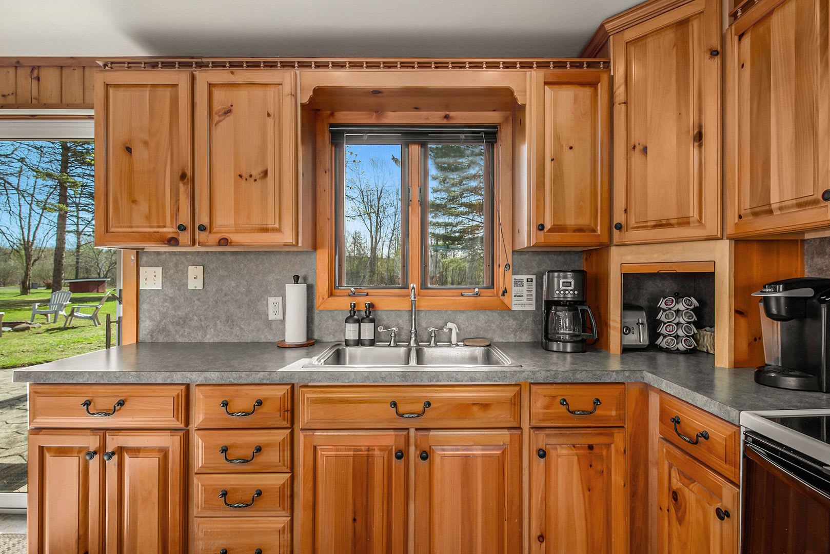 Fully Furnished Lakefront Home on Intermediate Lake – Available October 1, 2026 through May 27, 2027 – photo 5