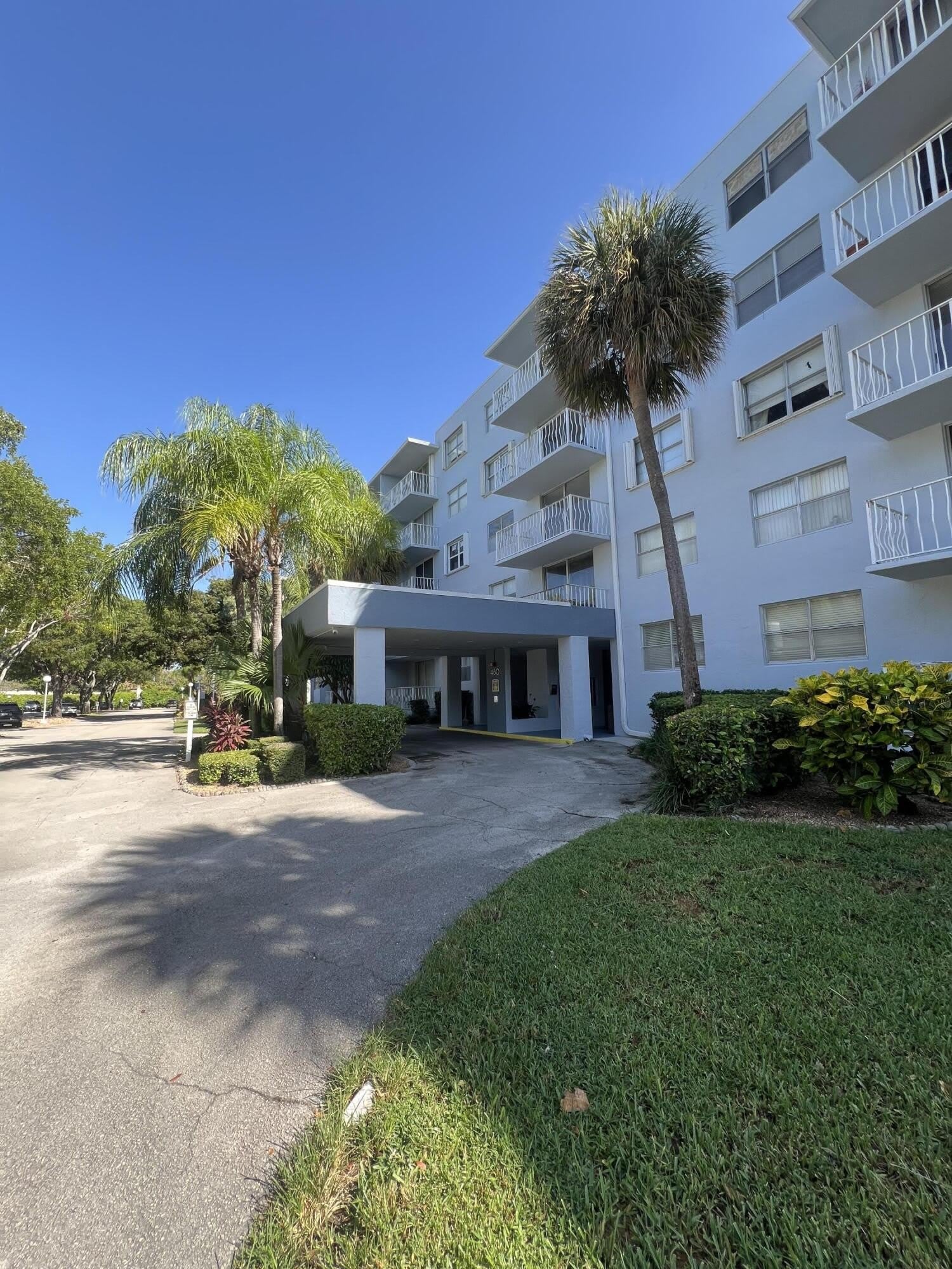480 Executive Center Drive – photo 2