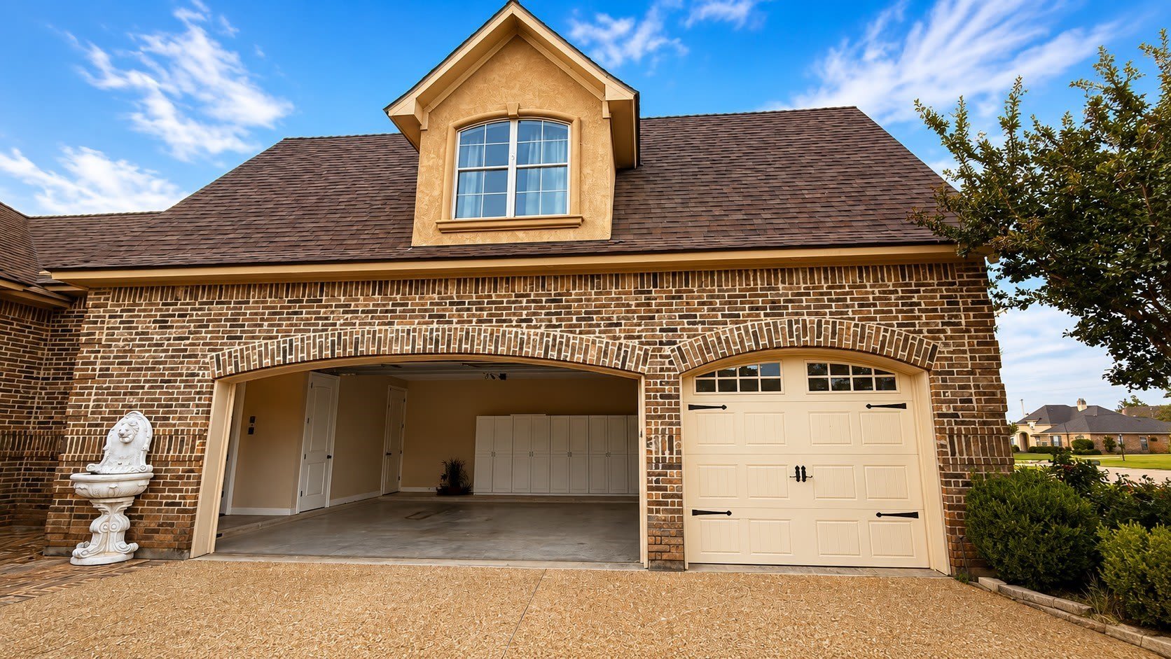 9572 Rochel Drive – photo 3