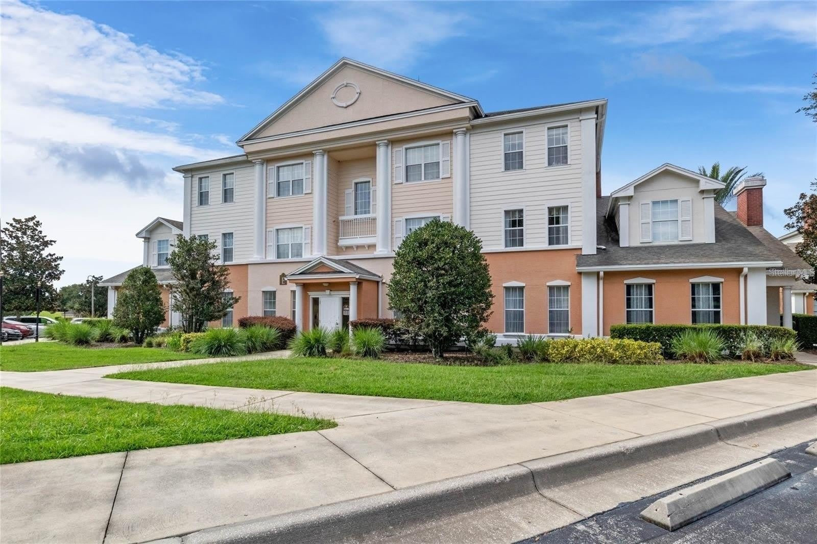 1598 HERITAGE CROSSING Court – photo 2