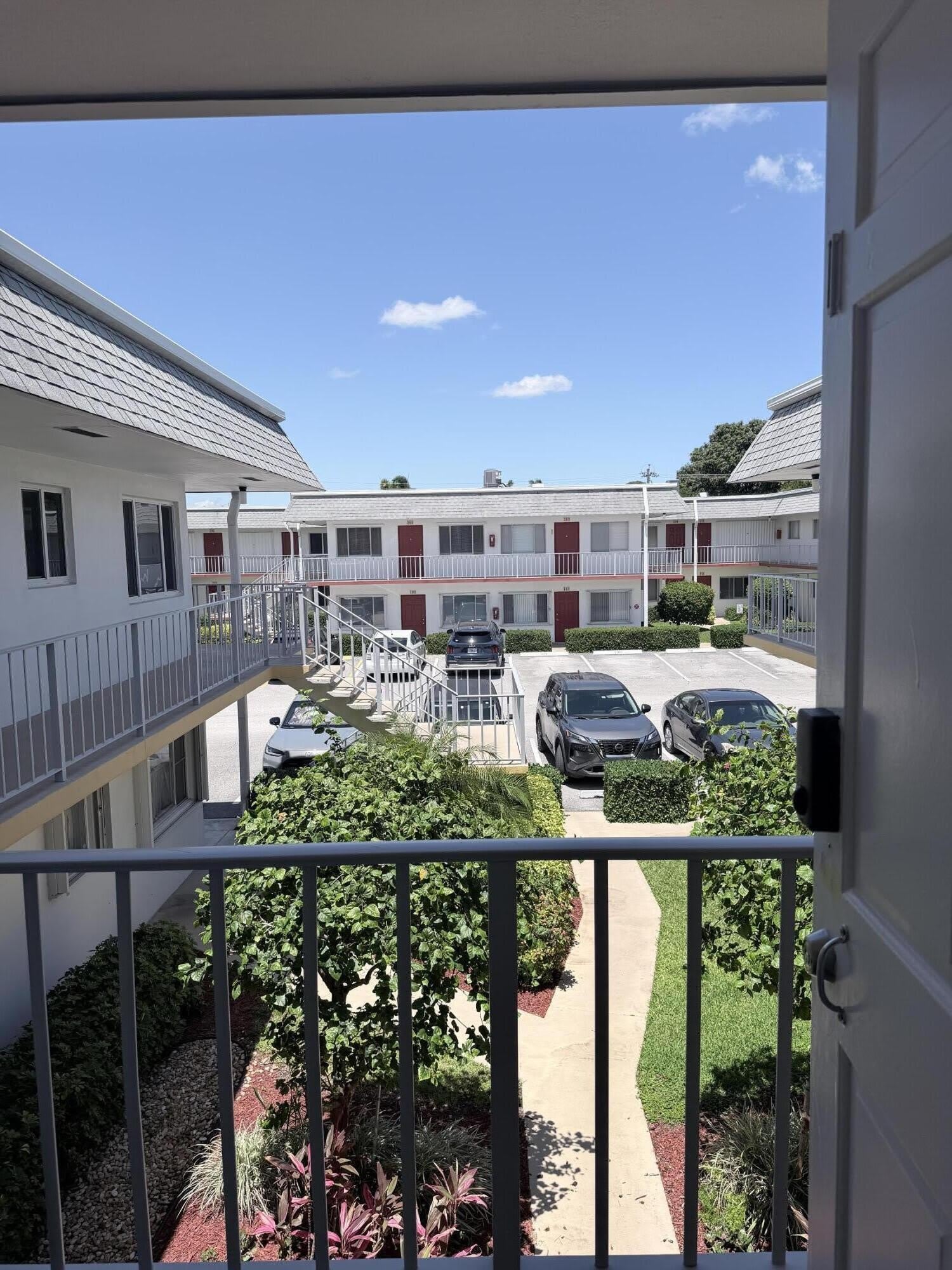 3322 Cynthia Lane – photo 2