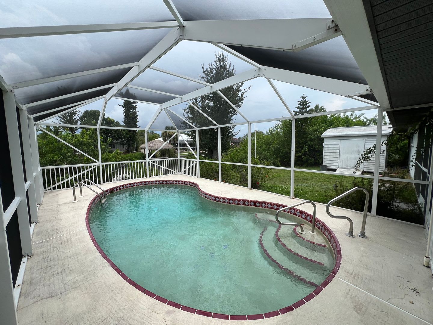 ANNUAL, UNFURNISHED * POOL * CANAL ** AVAIL 9/1/26 * 3 BEDS/2 BATHS * $2,025/month – photo 2