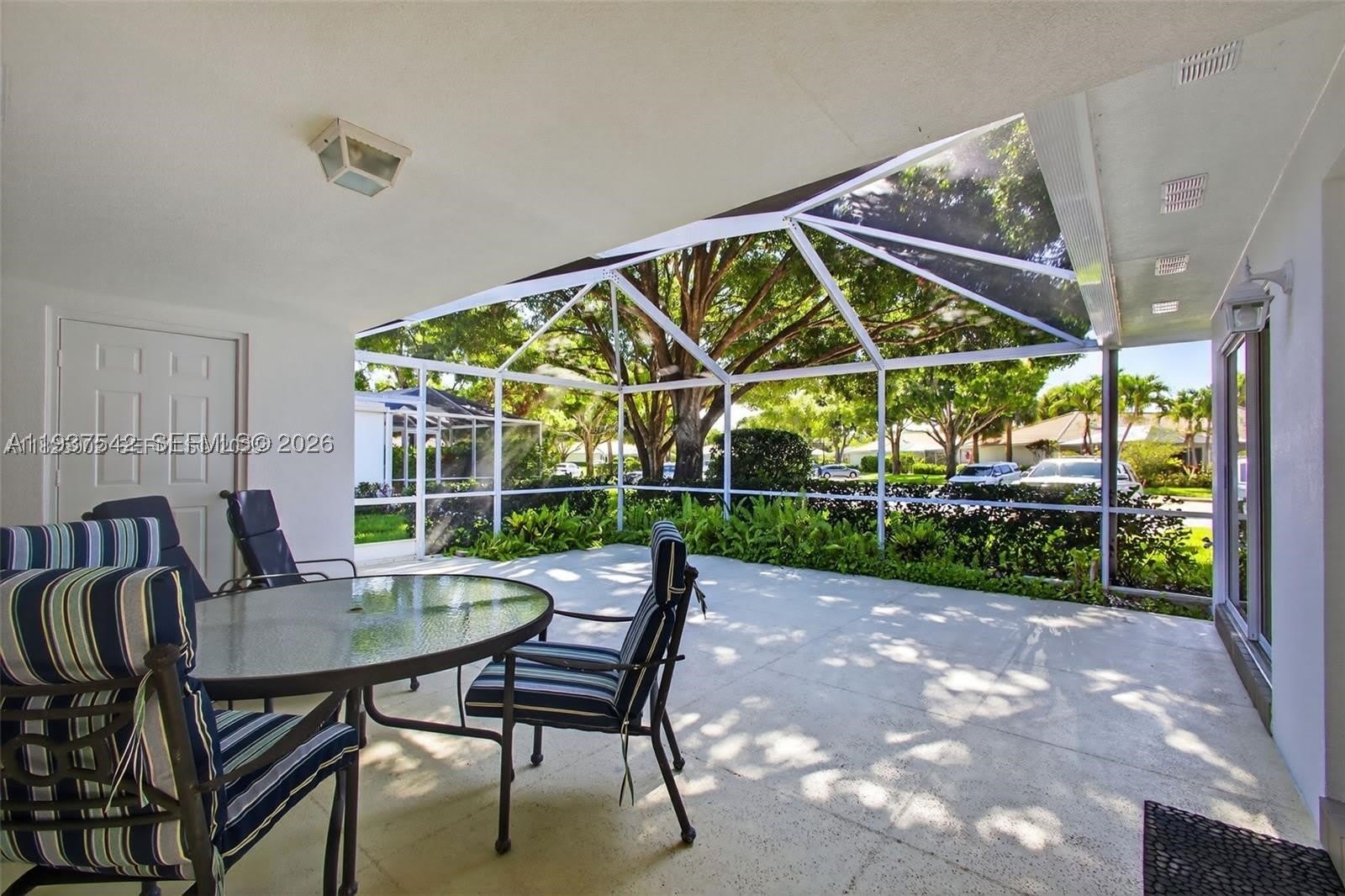 7102 Geminata Oak Ct – photo 4