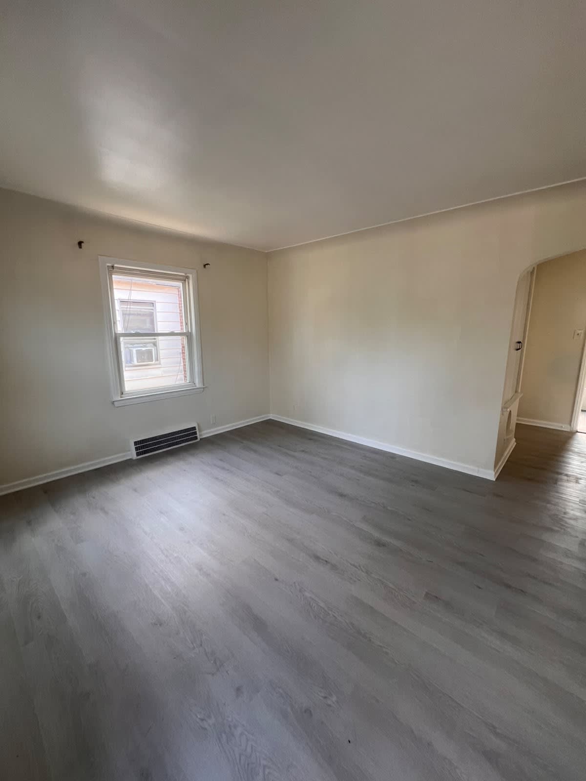 18433 Conley Street – photo 4