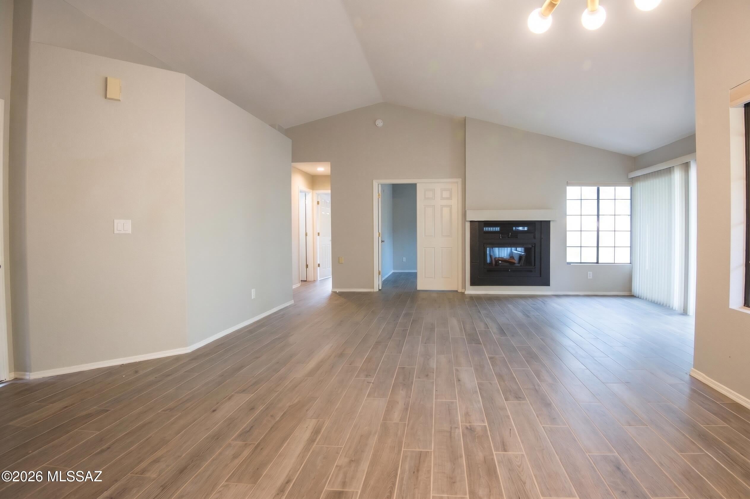 321 E Fieldcrest Lane – photo 3
