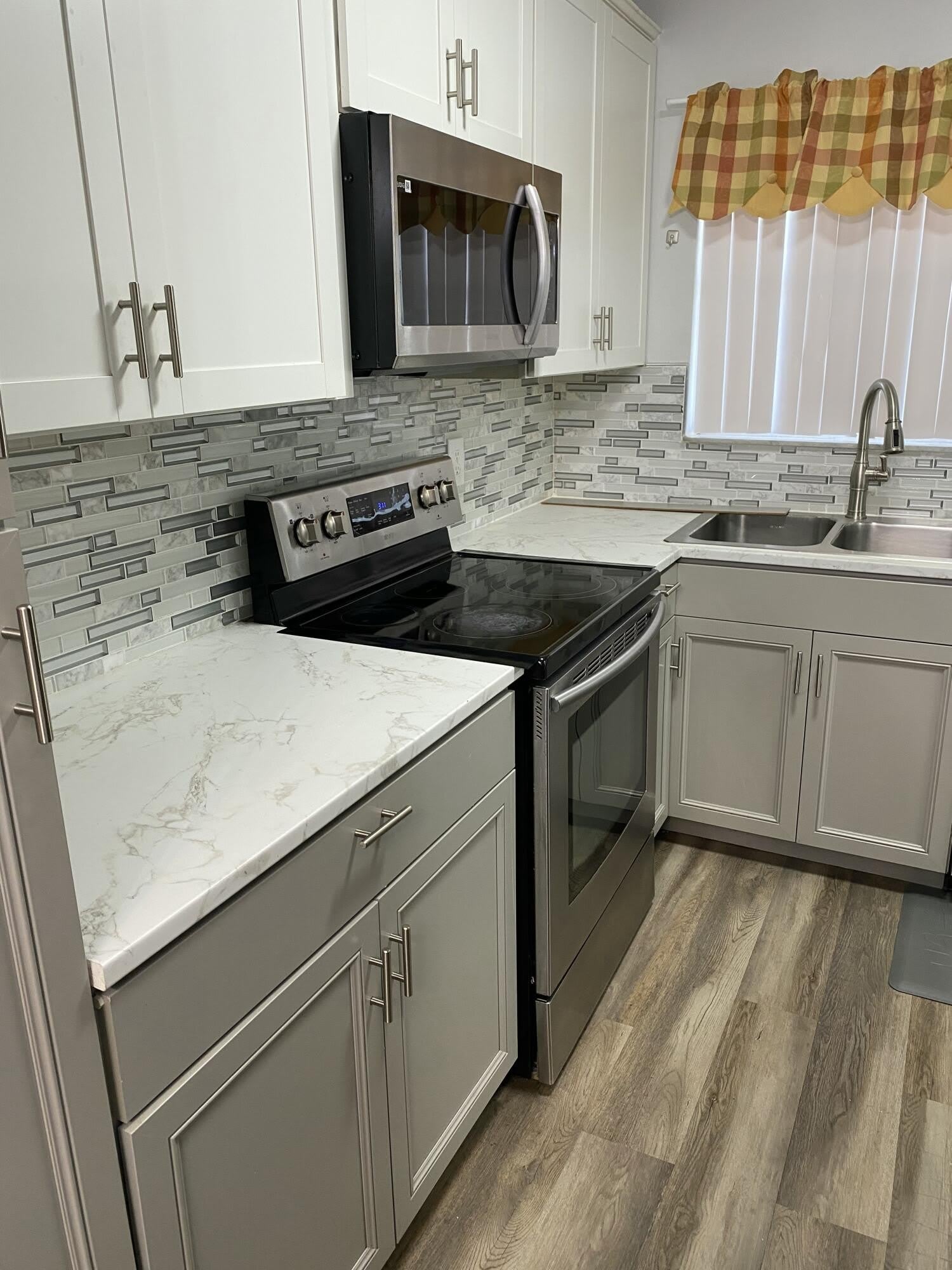 6890 Royal Palm Boulevard – photo 3