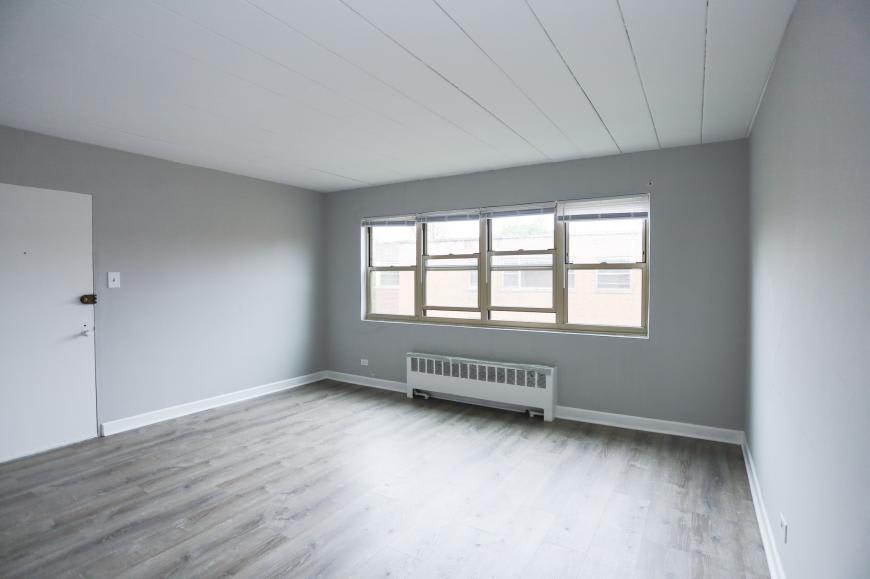 5649 North Christiana – photo 2