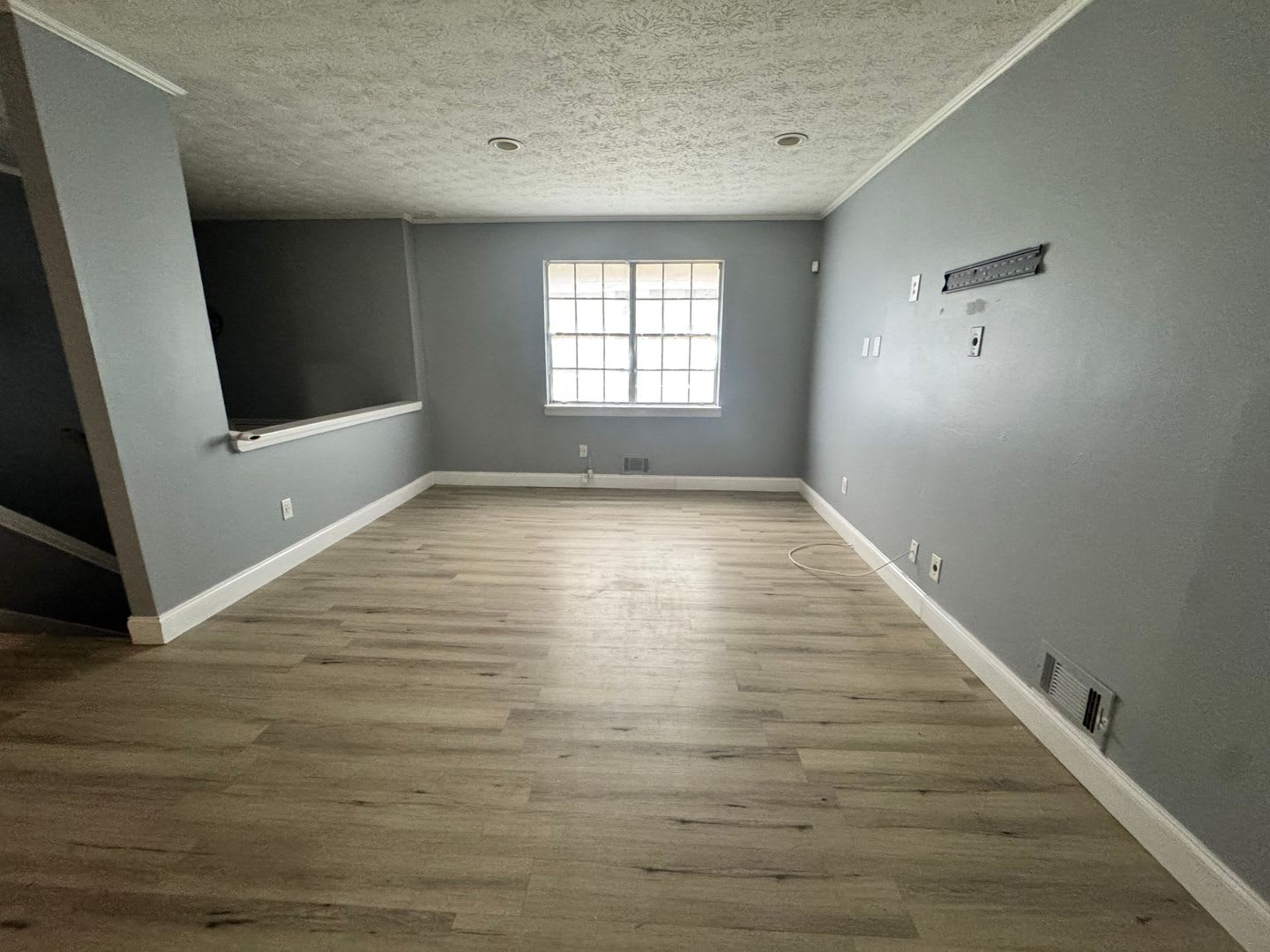 Room in 4 Bedroom Home at Cedar Hurst Trl – photo 2