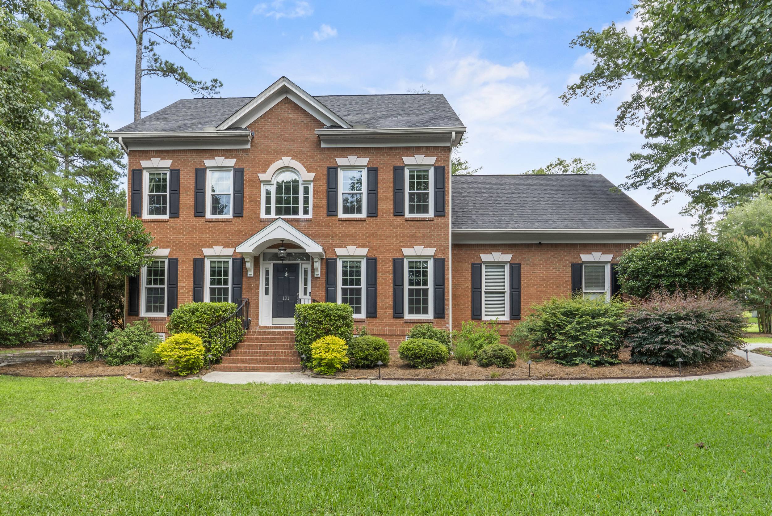 101 Hollingwood Drive – photo 1