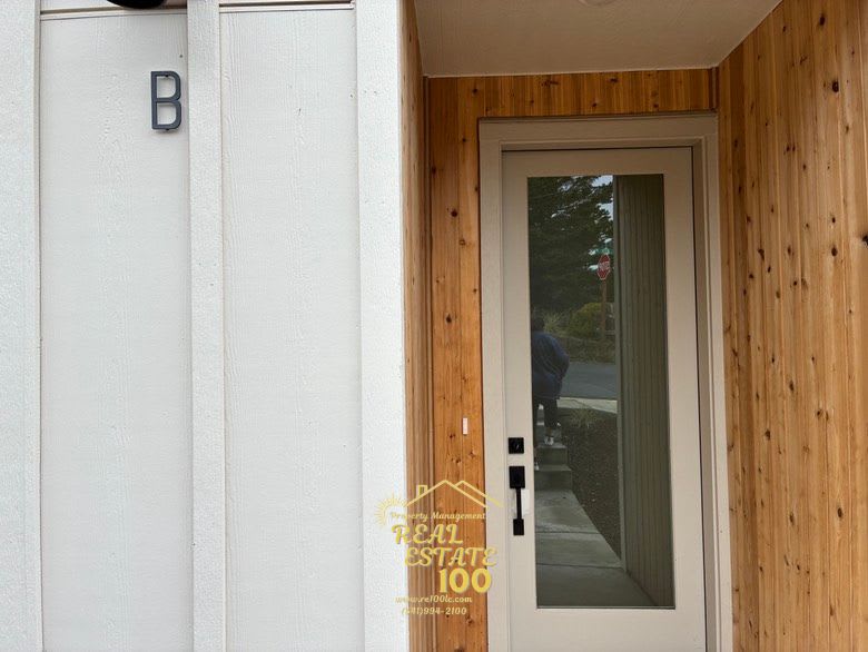 305 Southeast Port Avenue B – photo 1