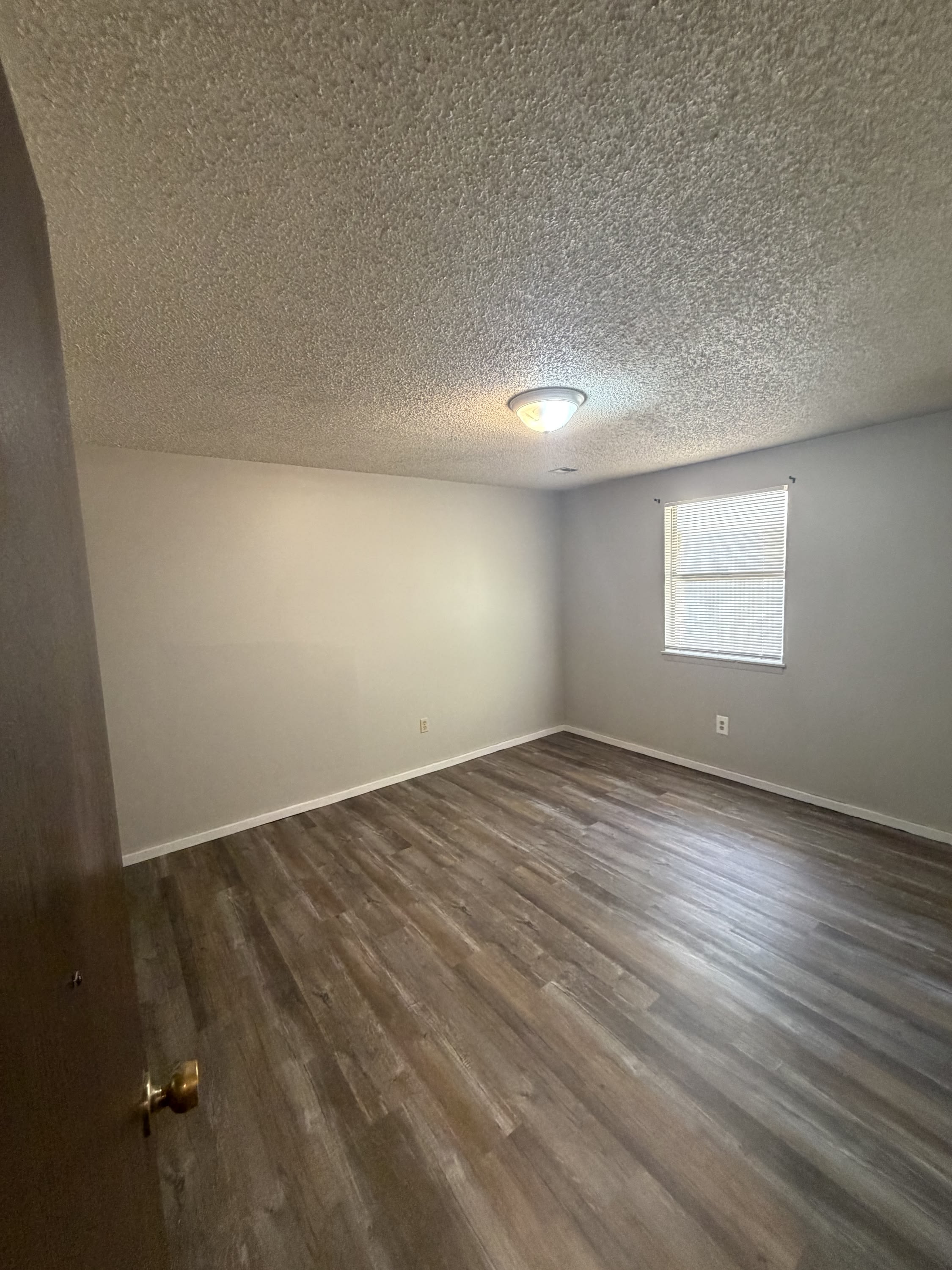 1124 South Glenn Street – photo 4