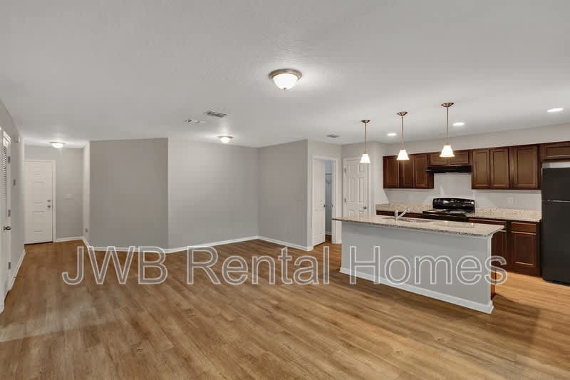 4643 Williamsburg Ave – photo 4