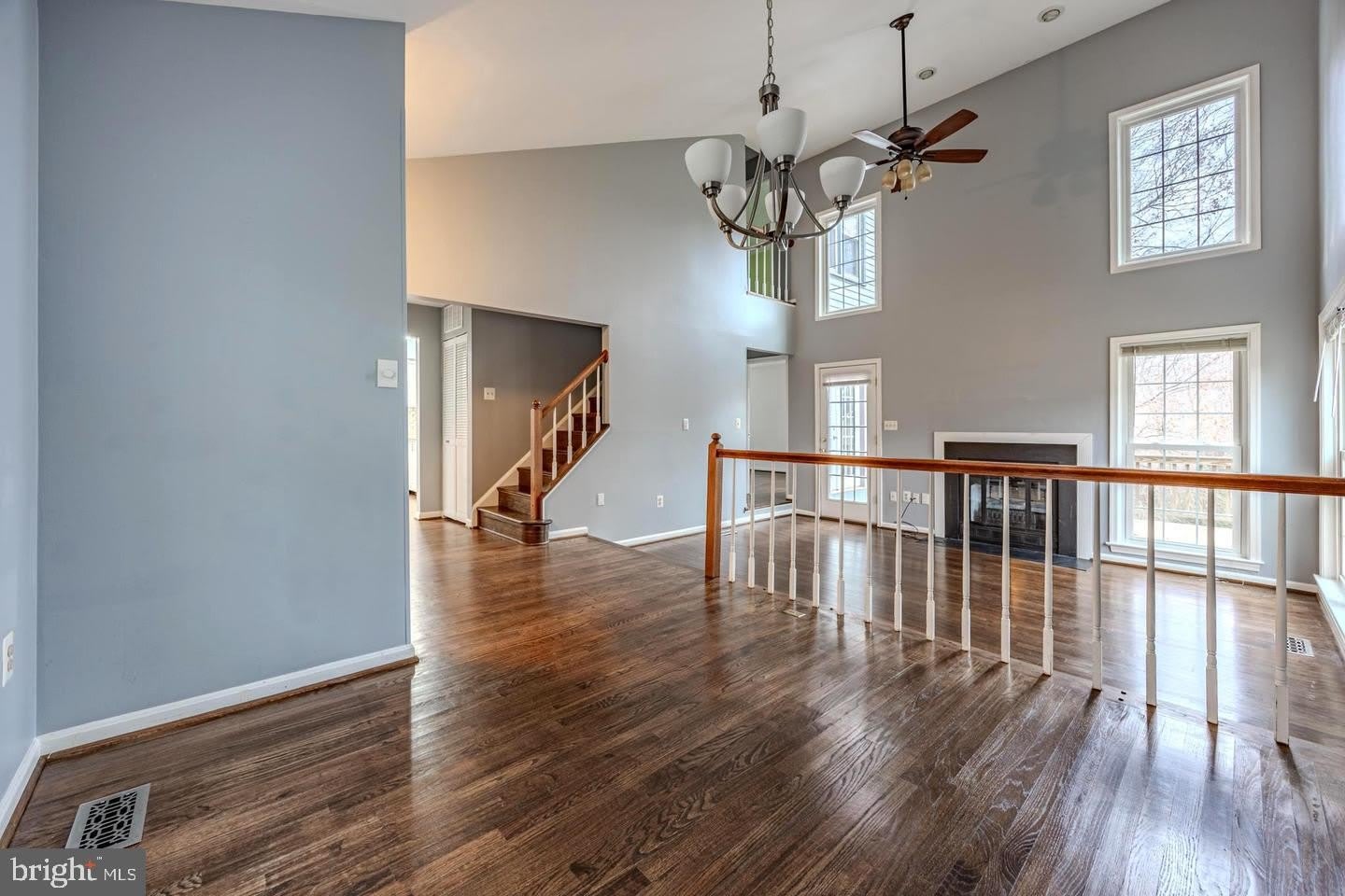 8200 Maple Ridge Avenue – photo 3