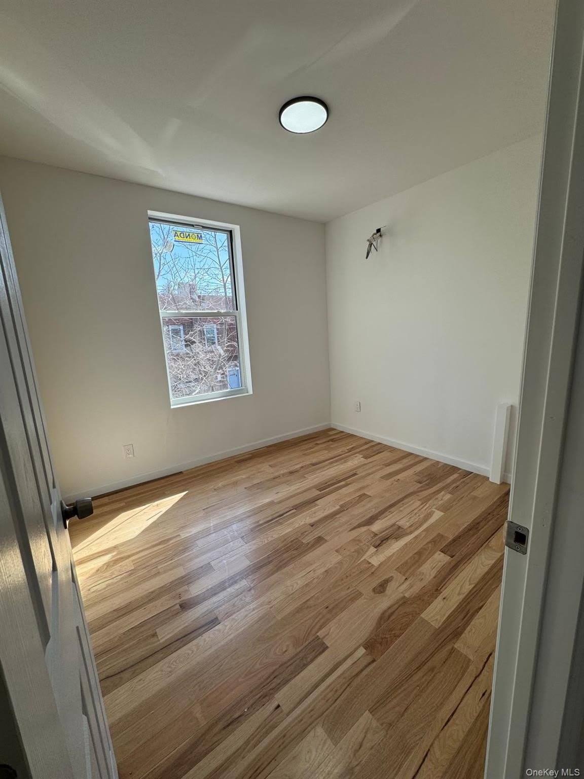861 Castle Hill Avenue – photo 3