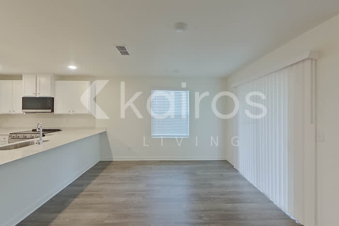 148 George Oxford Drive – photo 5