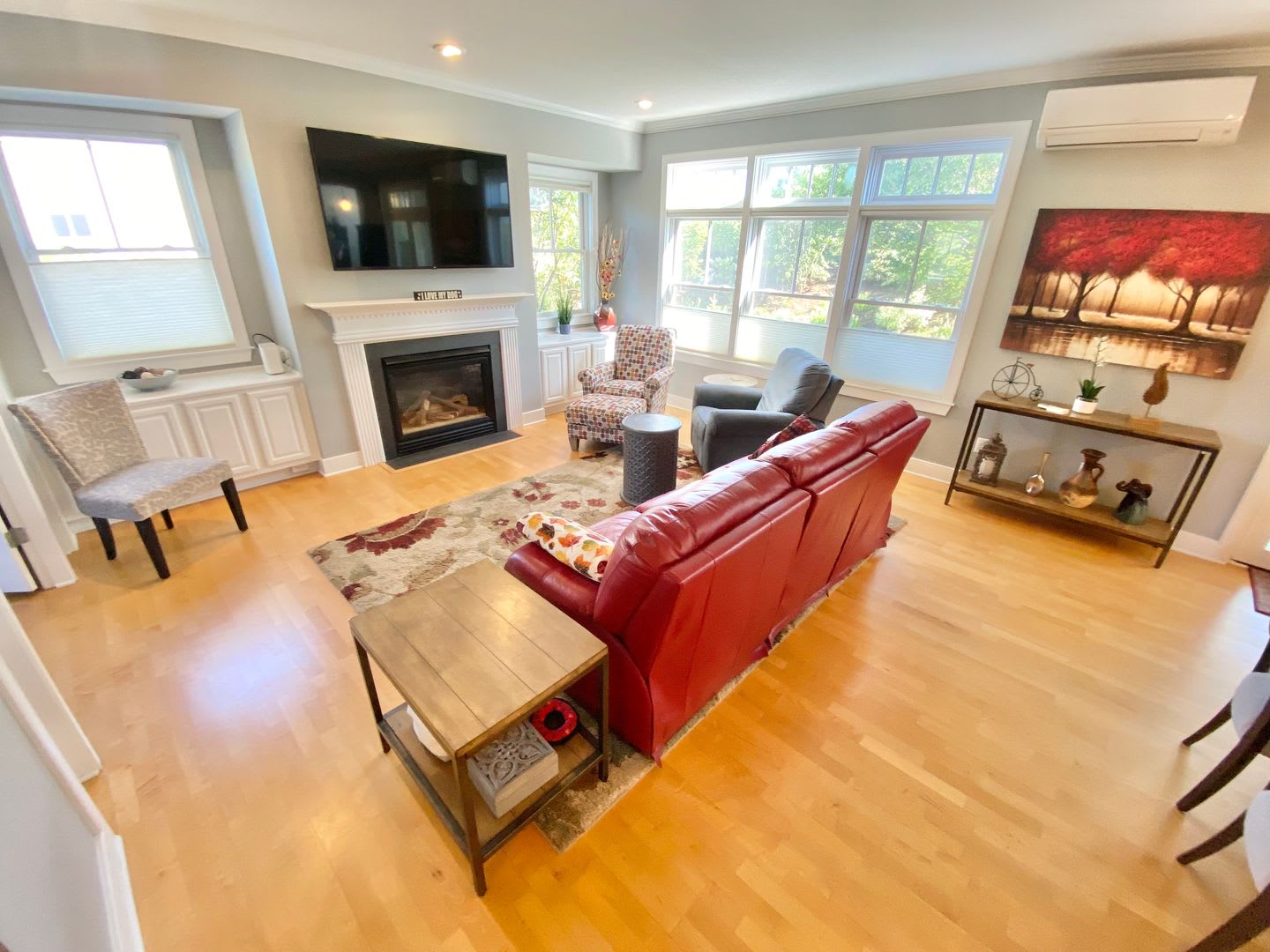 Furnished Townhouse in South Burlington – Available 10/1 SHORT TERM RENTAL – photo 4