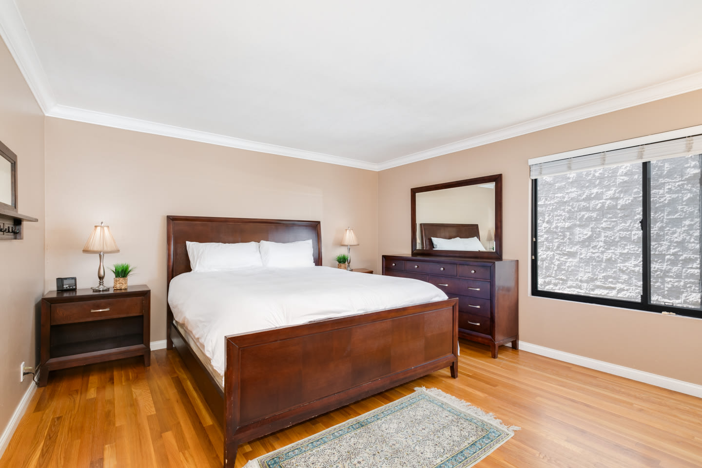 3888 Riviera Dr – photo 3
