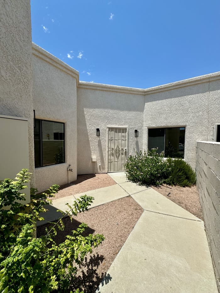 7847 East Roget Drive – photo 1