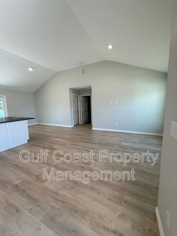 3294 West Price Blvd – photo 4