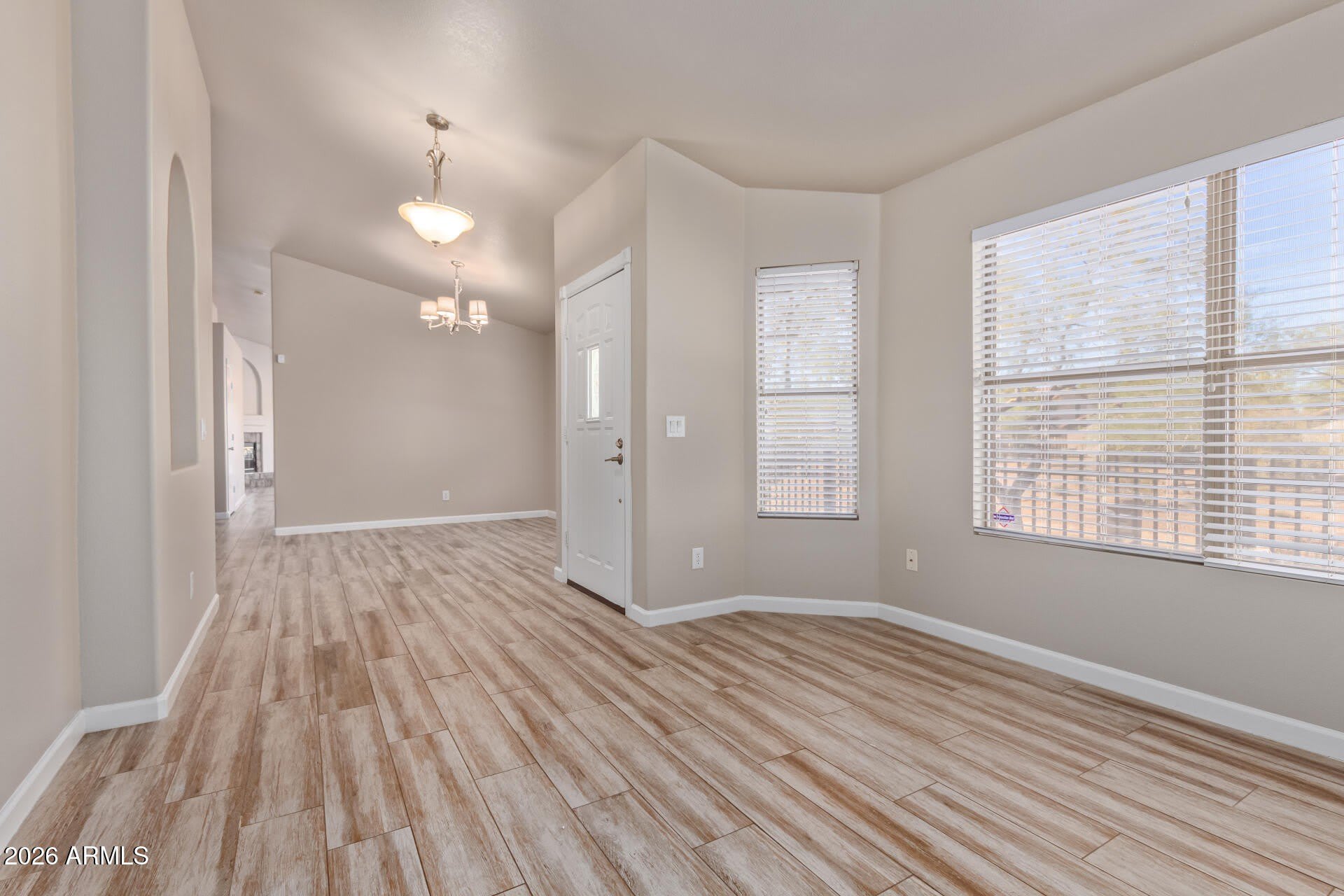 4607 E Abraham Lane – photo 3
