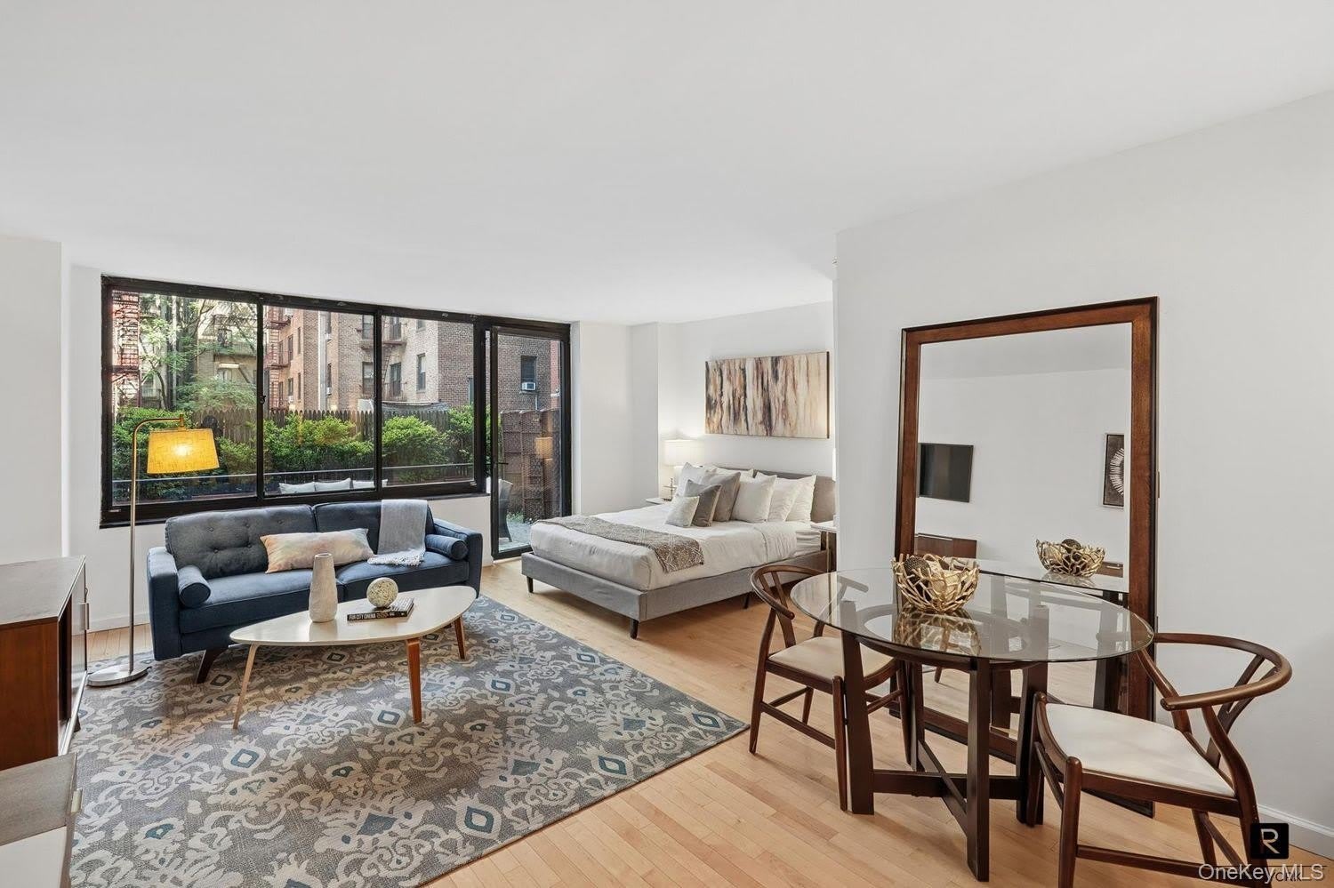 215 W 95th Street – photo 3