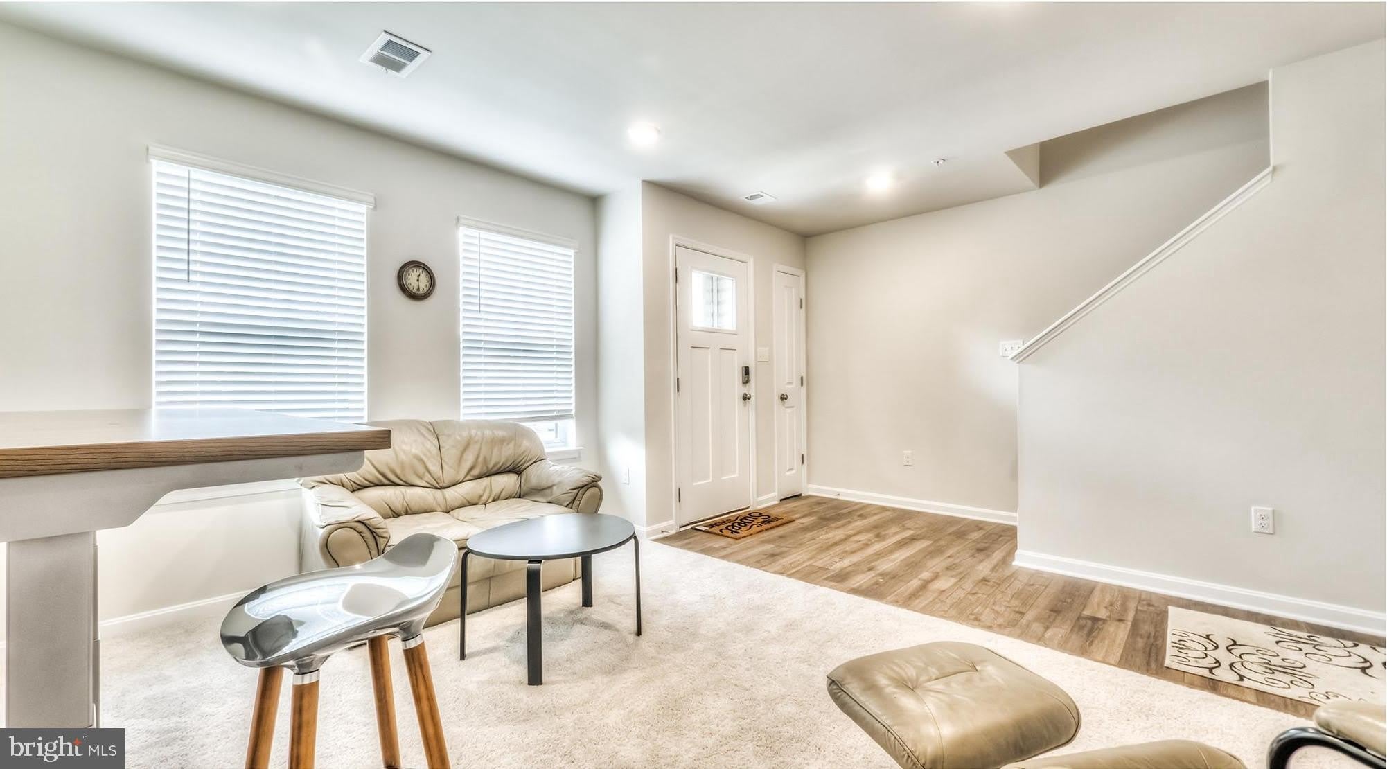 4320 ROLAND HEIGHTS Avenue – photo 4