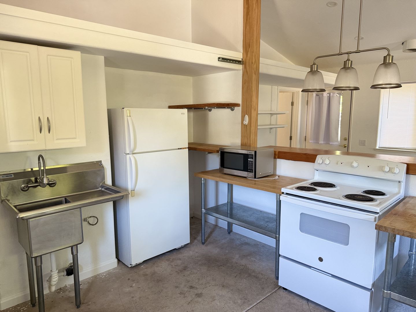 1 Bedroom 1 Bathroom Detached ADU with A/C and all utilities included – photo 5
