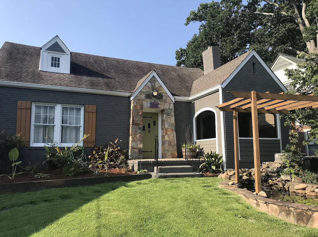 1093 Berne Street Southeast – photo 1