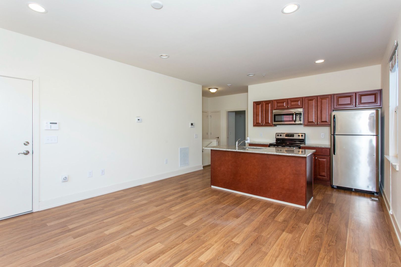 1904 N Marshall St – photo 2