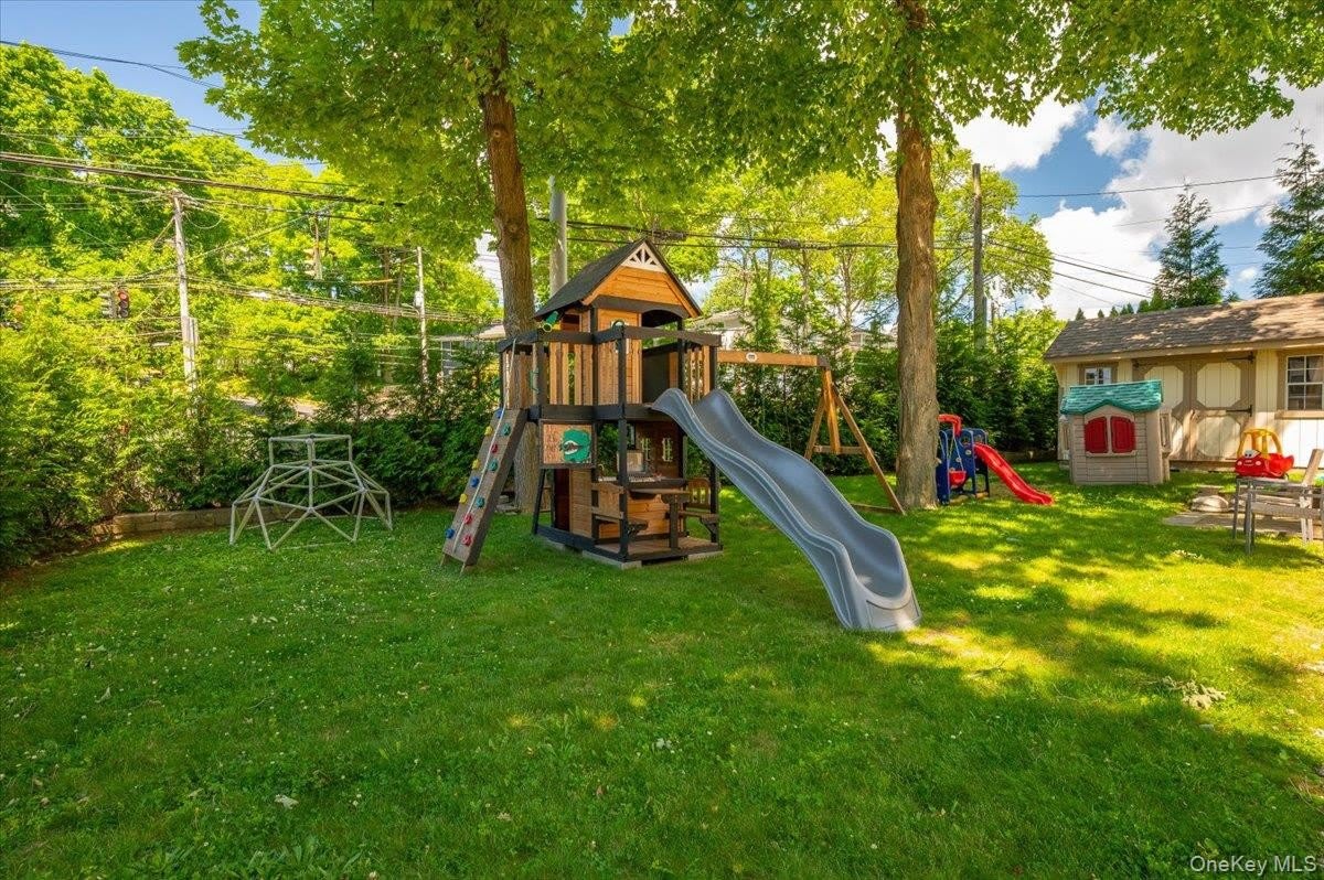 116 Soundview Avenue – photo 2